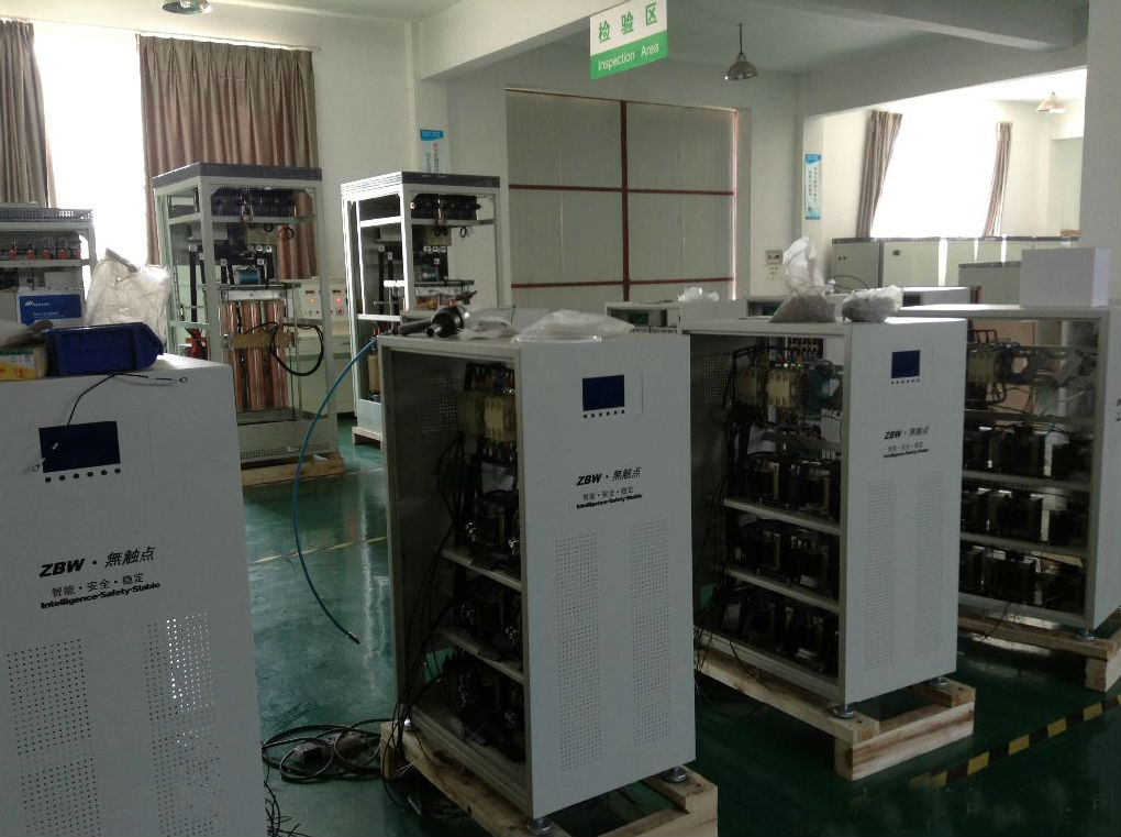三相無觸點晶閘管交流穩(wěn)壓器zbw-500kw智能穩(wěn)壓器
